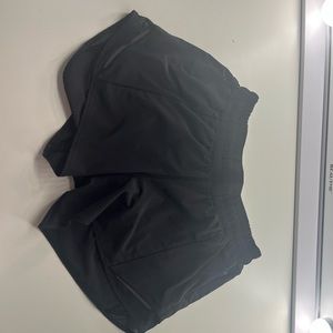 Lululemon Hotty Hot 4” Black size 6